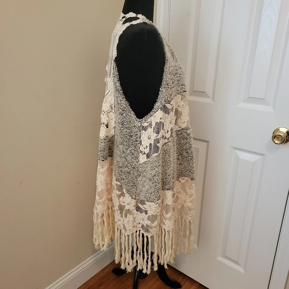 Ryu Anthropologie Mixed Media Boho Crochet Long Vest Size M/L - Picture 3 of 6